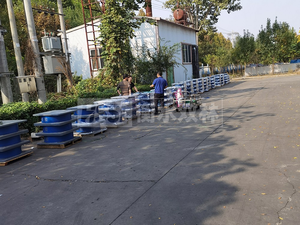 铅芯减橡胶隔震支座多少钱 建筑高阻尼减震隔震支座生产厂家 LRB900隔震支座