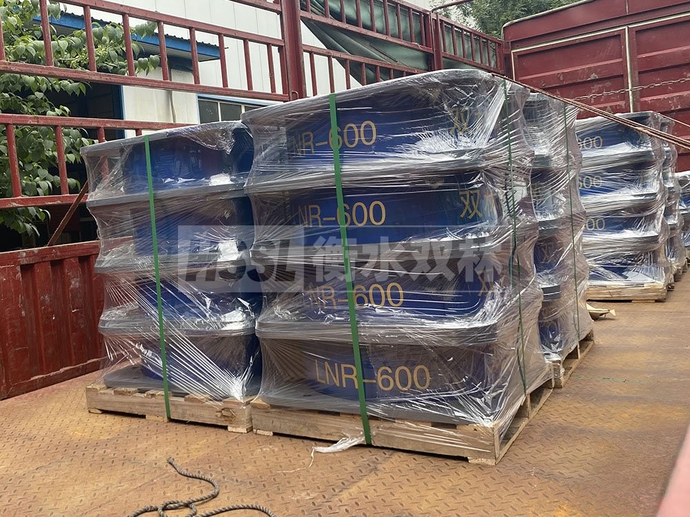 高阻尼隔震支座(HDR)厂家 隔震支座哪里买 LNR800天然橡胶隔震支座厂家电话